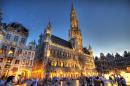 Bruksela Ratusz usytuowany jest na Grand Place