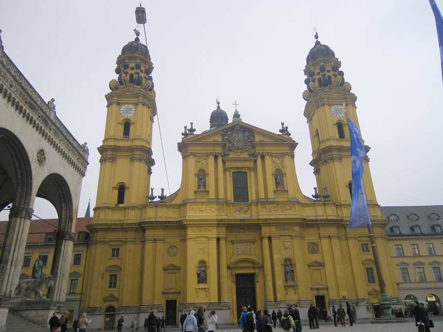Monachium - Kościół Teatynów