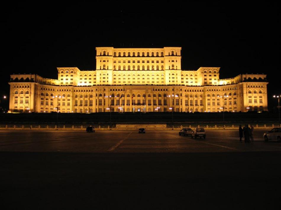Bukareszt - Dom Ludu "Casa Poporului" obecnie gmach parlamentu