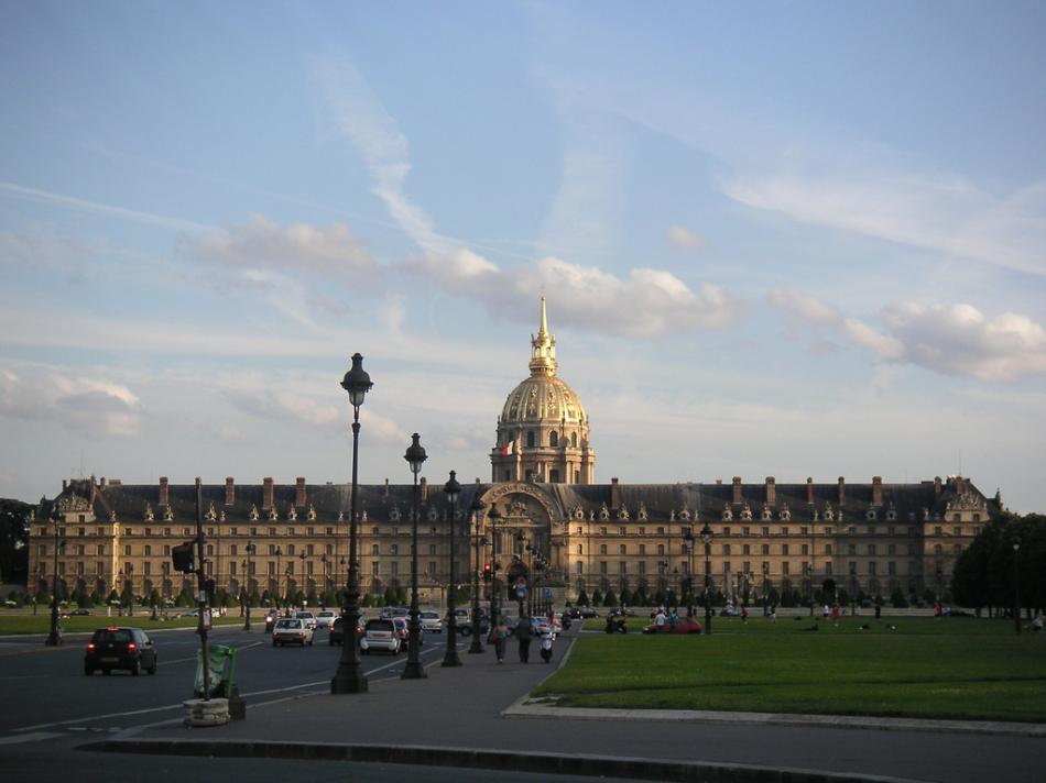Paryż - Od samego początku służył jako pensjonat i szpital dla inwalidów wojennych