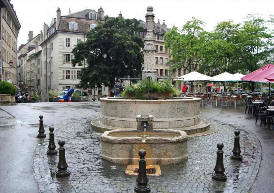 Place du Bourg de Four