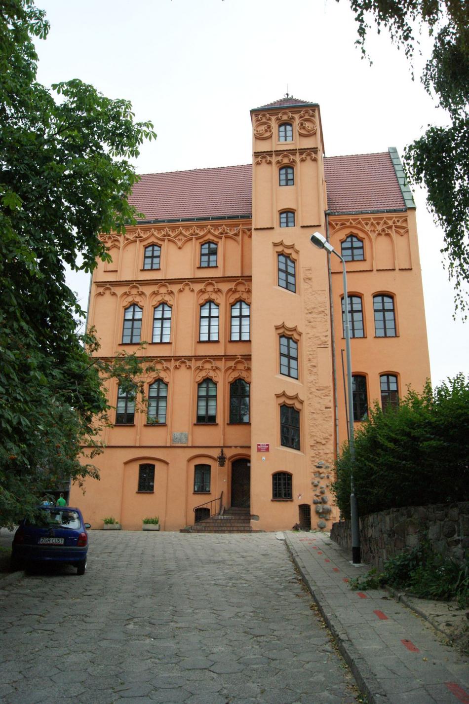 Szczecin - Obecnie jest to siedziba Państwowego Liceum Sztuk Plastycznych