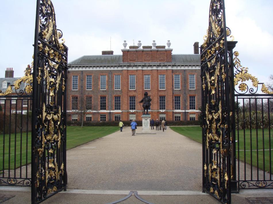 Londyn - Od XVII wieku pałac ten pełni rolę rezydencji królewskiej