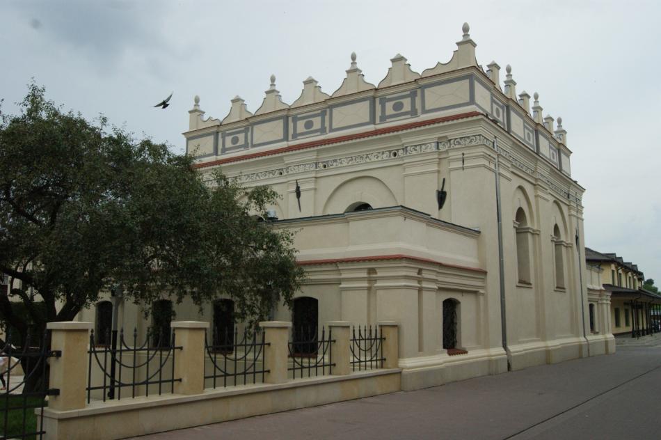 Zamość - Synagogę zbudowano na planie kwadratu z inicjatywy Żydów sefardyjskich w latach 1610-1620